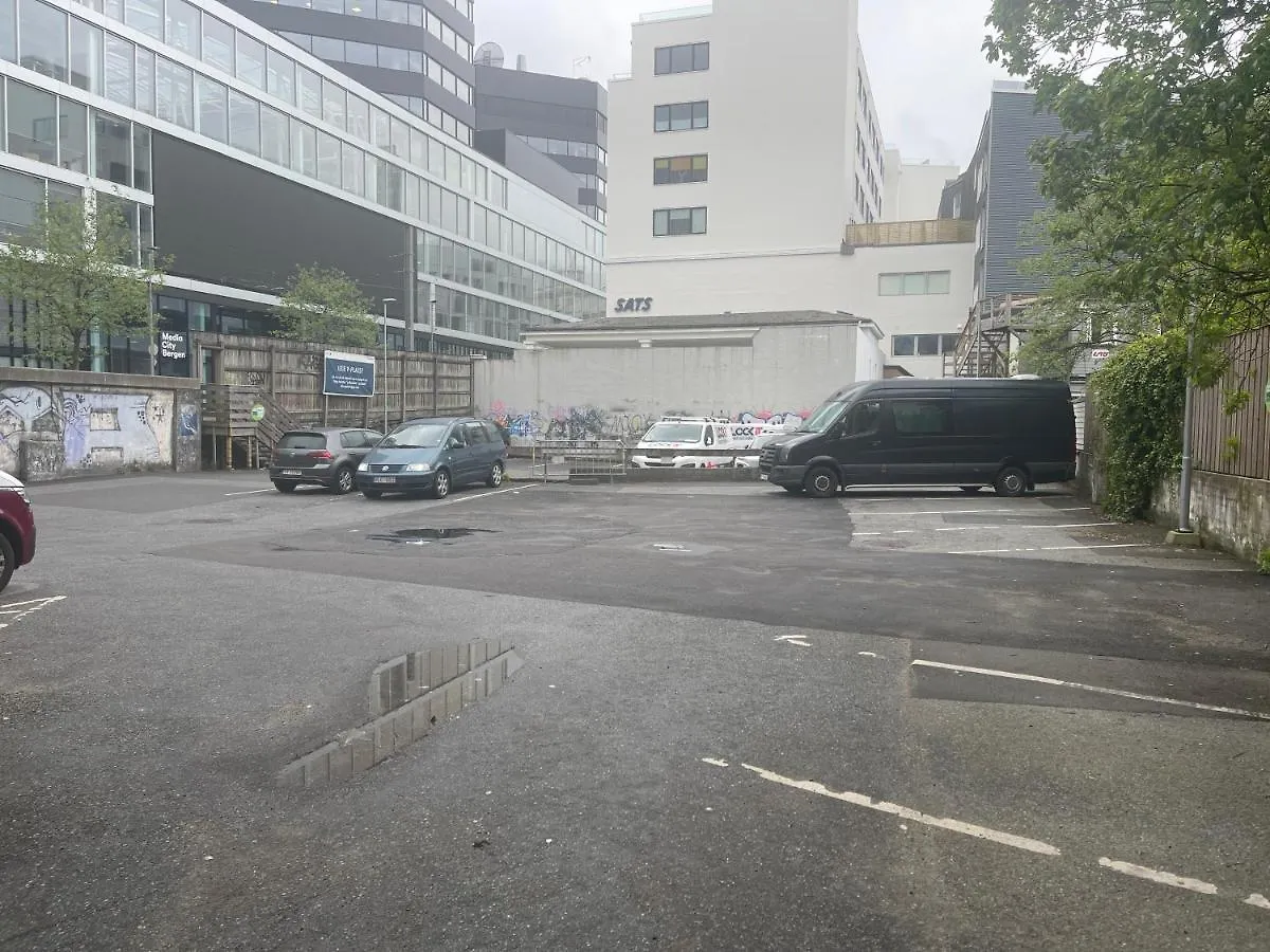 Very Central Location In Bergen Appartamento