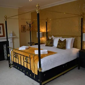  Holiday home Carlton House - Spacious 4 Bed Victorian Townhouse United Kingdom