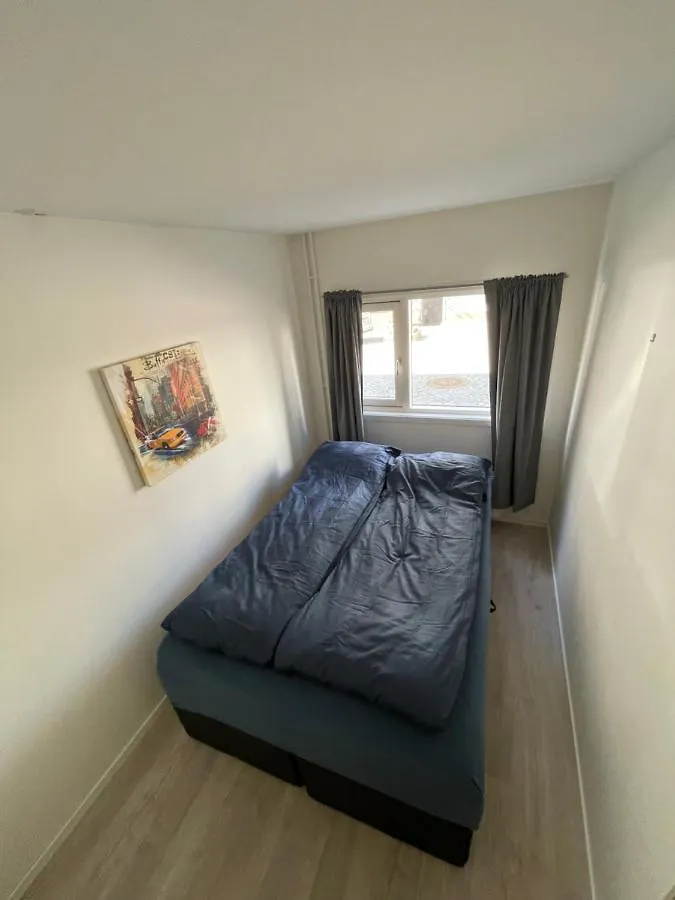 Very Central Location In Bergen Apartment