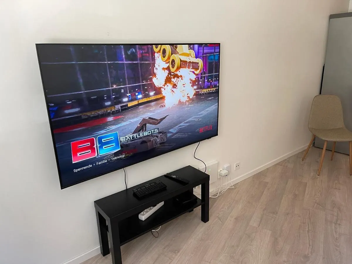 Very Central Location In Bergen Apartment